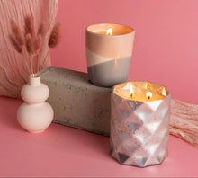 Load image into Gallery viewer, Candle #041
