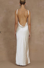 Load image into Gallery viewer, Samsara Dress- Champagne