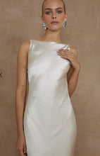 Load image into Gallery viewer, Samsara Dress- Champagne