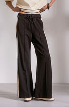 Load image into Gallery viewer, Scuba Track Pant