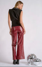 Load image into Gallery viewer, Uptown Edit Collared Top