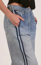 Load image into Gallery viewer, Jojo Track Sweatpants Jean