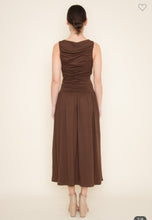 Load image into Gallery viewer, Brown Shirred Jersey Knit Dress