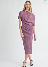 Load image into Gallery viewer, Plum Pleated Midi Dress