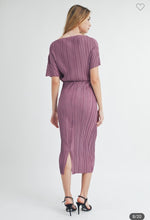 Load image into Gallery viewer, Plum Pleated Midi Dress