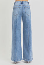 Load image into Gallery viewer, Pintuck Detailed Wide Leg Jeans