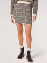 Load image into Gallery viewer, Prince Of Wales Check Sweater Skirt