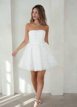 Load image into Gallery viewer, Off White Organza Rossette Dress