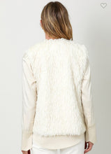 Load image into Gallery viewer, White Eyelash Fur Vest