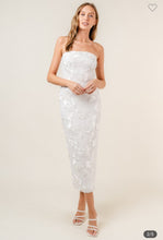 Load image into Gallery viewer, White 3D Floral Strapless Dress