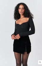 Load image into Gallery viewer, Black Velvet Bow Skort