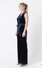 Load image into Gallery viewer, Navy Sleeveless Velvet Jumpsuit