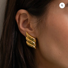 Load image into Gallery viewer, Heather Statement Earring