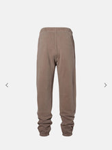 Load image into Gallery viewer, Core Sweatpants- Vintage Brown