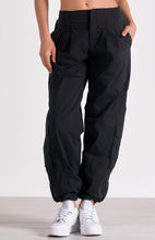 Load image into Gallery viewer, Black Cargo Pants