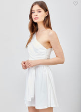 Load image into Gallery viewer, White Oring Detailed Dress