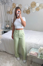 Load image into Gallery viewer, Brynn Pleated Pants