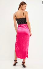 Load image into Gallery viewer, Side Ruched Slit Midi Skirt